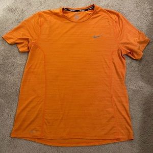 Men’s orange Nike running tee dry fit